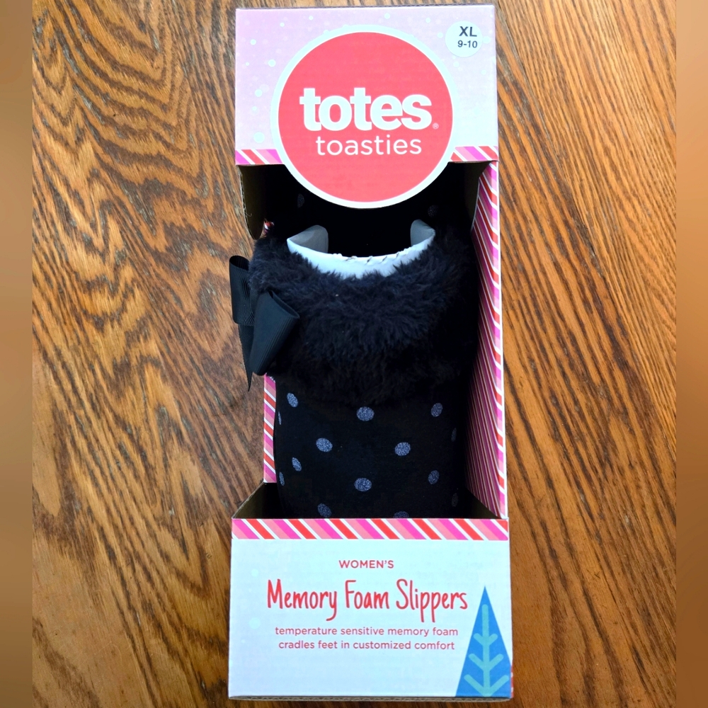 👀50% OFF🖤♨️NWT‼️ Totes Toasties brand Polka Dot Print Memory Foam Slippers - Picture 4 of 7